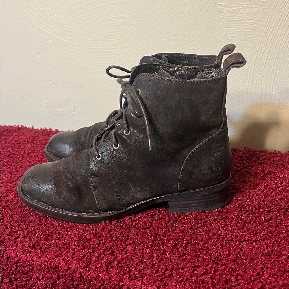 Born Troye Dark Brown Cafe Distressed Suede Leather Ankle Zip Closure Boots 8M